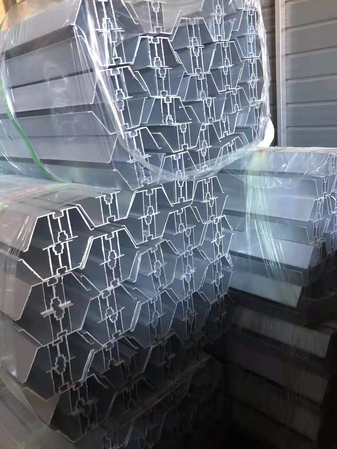 農光互補光伏支架作用